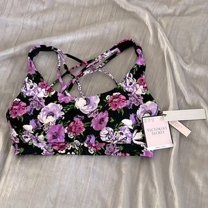 Victoria’s Secret Flow On Point Sports Bra